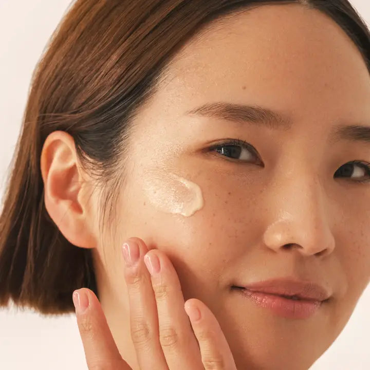 Kinship Brightwave 10% Vitamin C + Peptide Serum