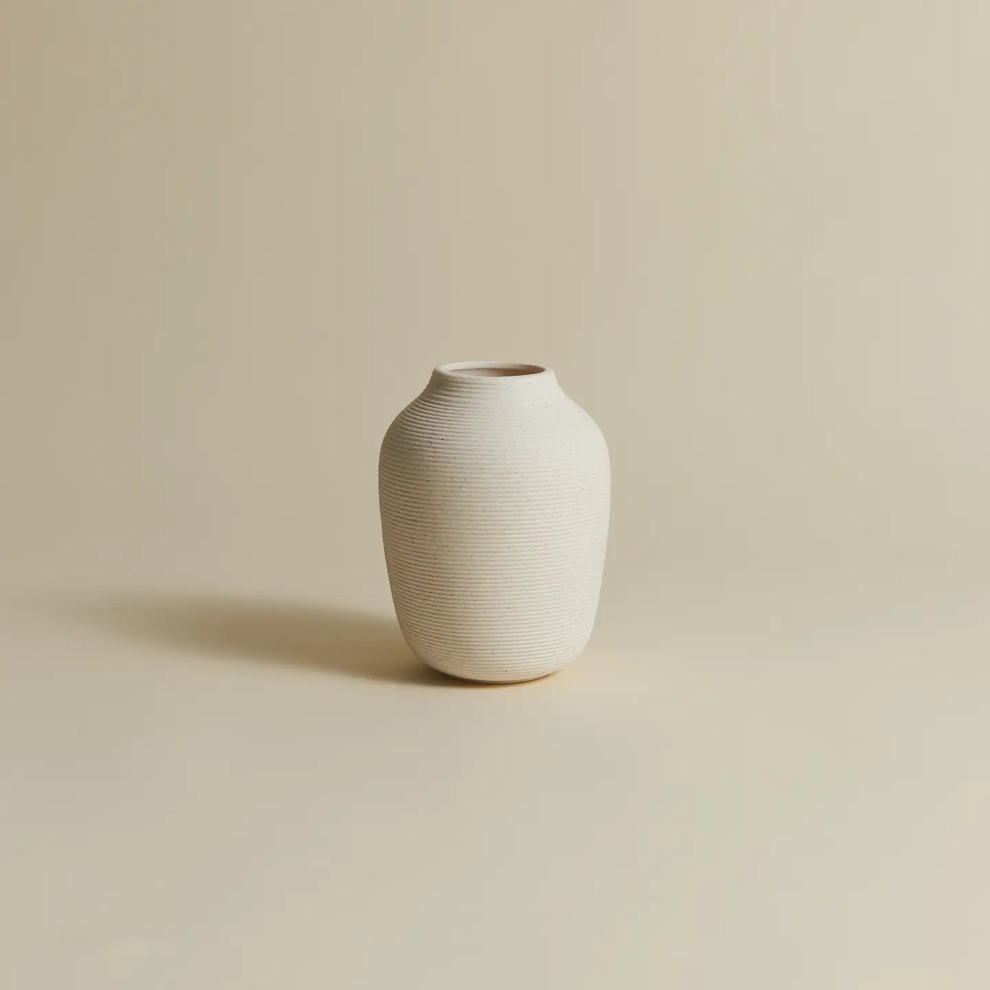 Petite Arrangement Vase